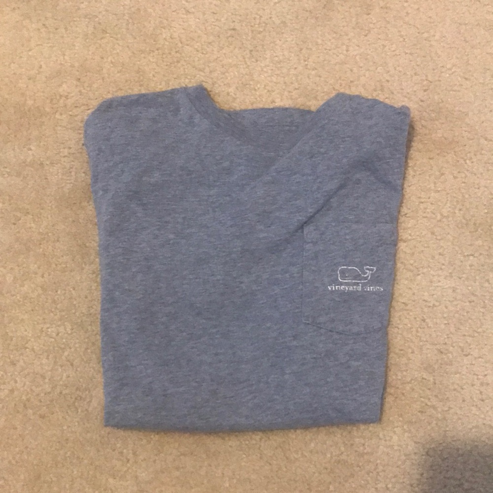 Vineyard vines t-shirt
